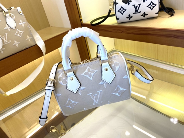 ルイヴィトンバッグ内部構造